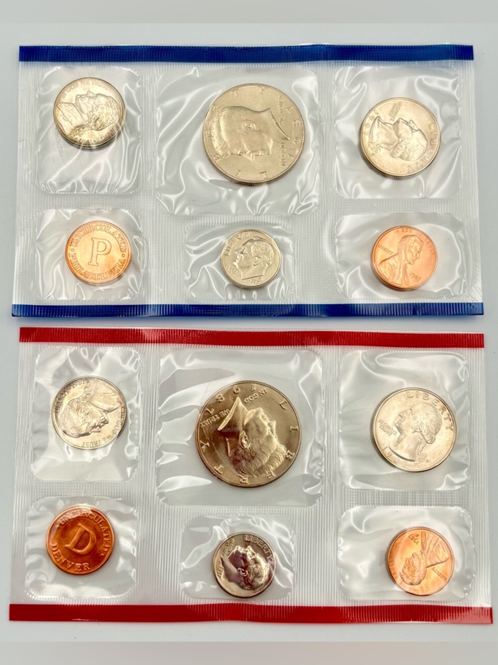 1987 Philadelphia and Denver United States Mint Uncirculated Coin Set 2-Pack - Picture 2 of 9